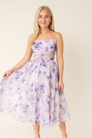Damen – Elegantes Midi-Kleid mit Skulptur-Silhouette