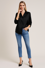 Damen – Satinbluse mit Leopardenmuster und klassischem Schnitt